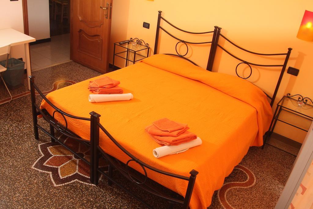 Bed & Breakfast La Rosa Dei Venti ジェノヴァ 部屋 写真