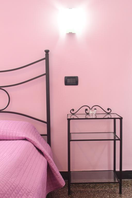 Bed & Breakfast La Rosa Dei Venti ジェノヴァ 部屋 写真