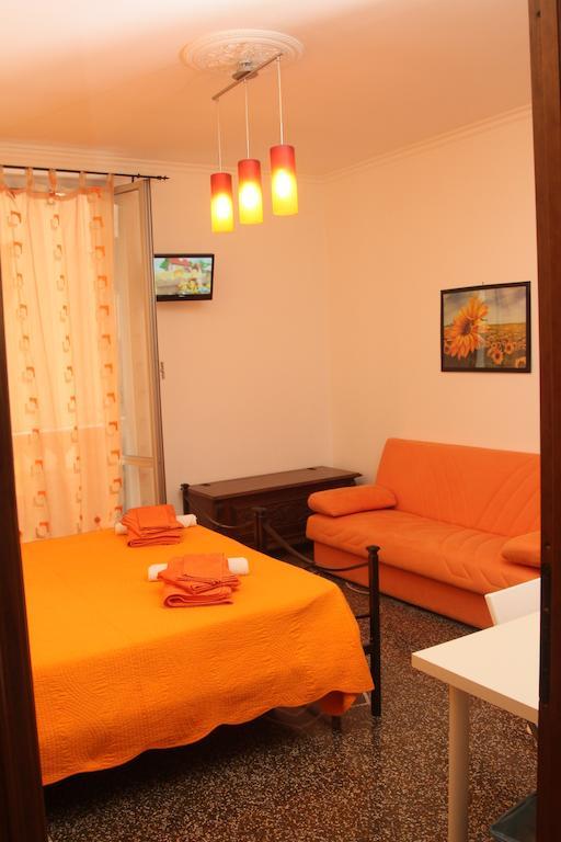 Bed & Breakfast La Rosa Dei Venti ジェノヴァ 部屋 写真